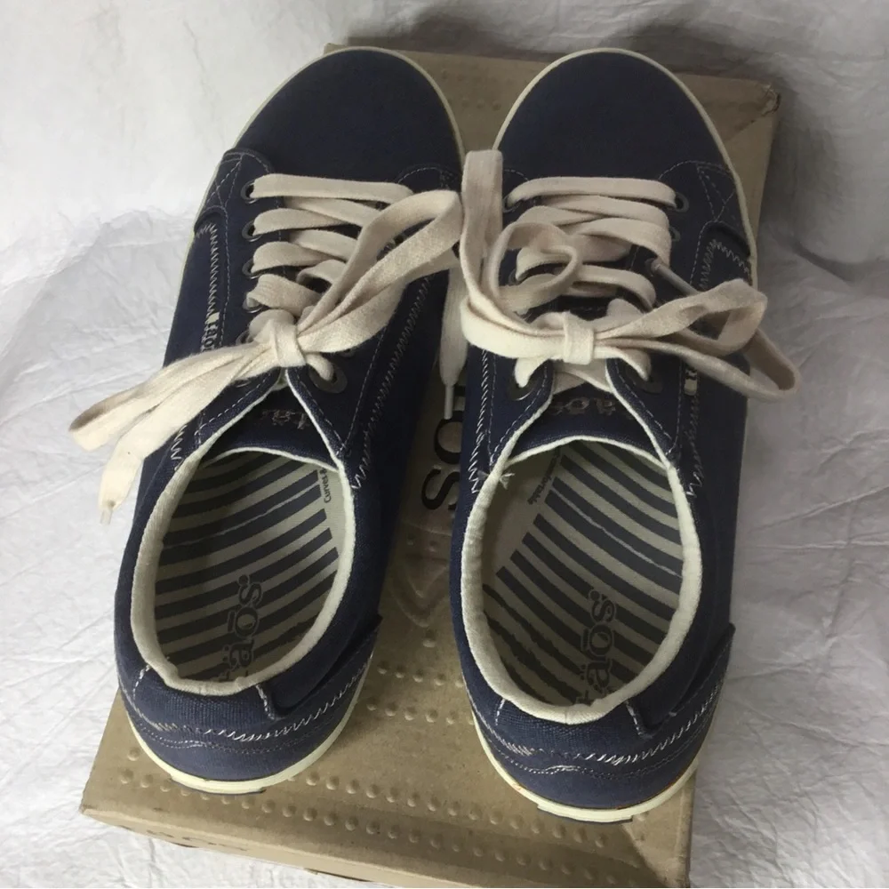 Taos Footwear taos star